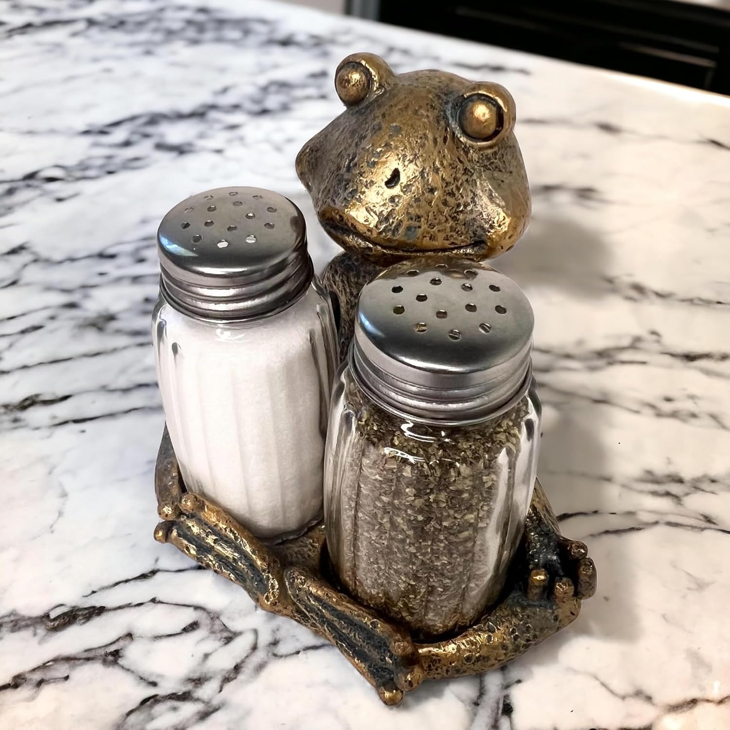 Top Brass Yoga Frog Salt Pepper Set